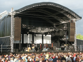 Ready-made stage with roof Giant ARC 20m x 16m 